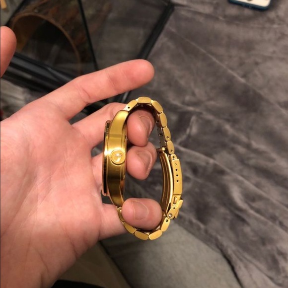 Nixon Gold Watch - Picture 2 of 4